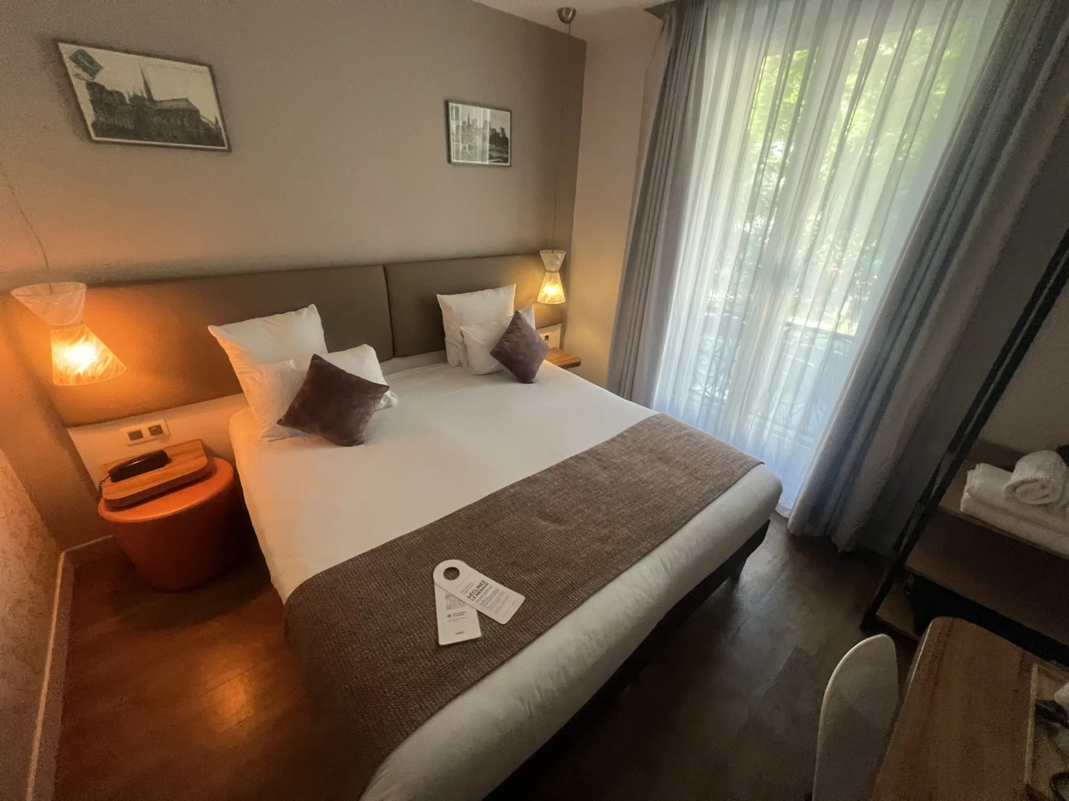 Chambre confort de l'Hôtel Magenta 38 Paris après rénovation CVC